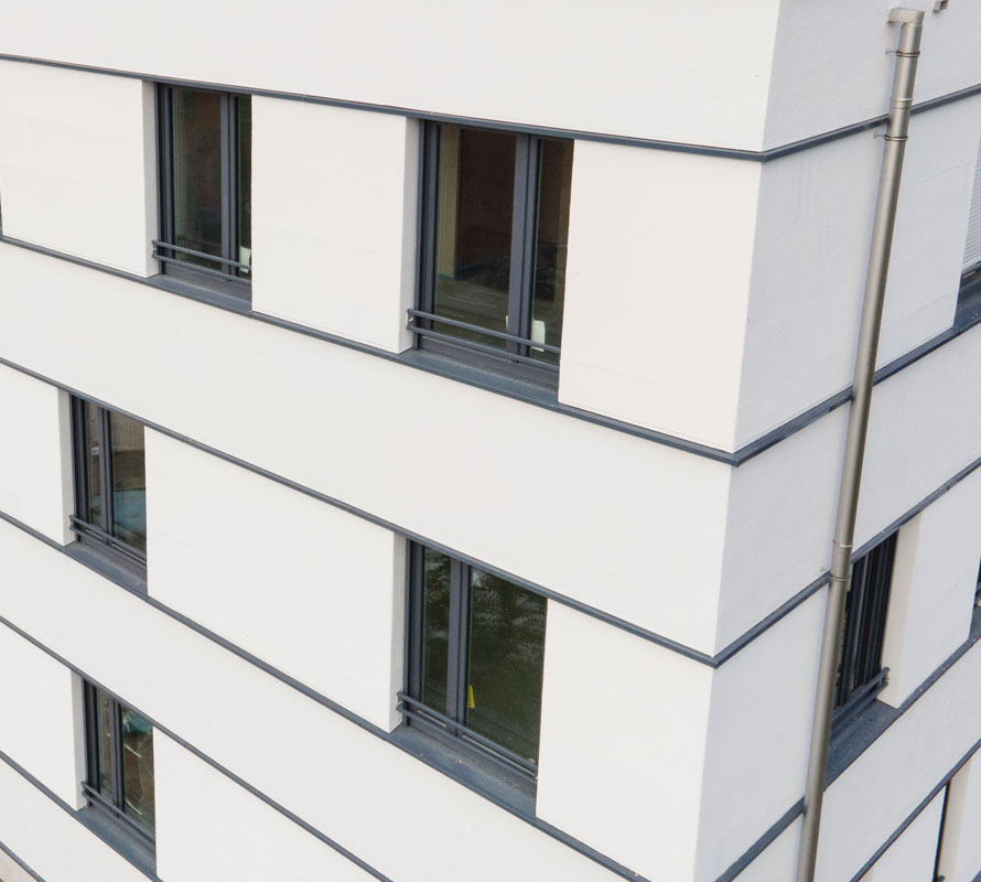 Die Lebenshilfe Ingolstadt errichtet auf dem Grundstück den Neubau eines Wohnheimes mit 24 Wohnungen. 